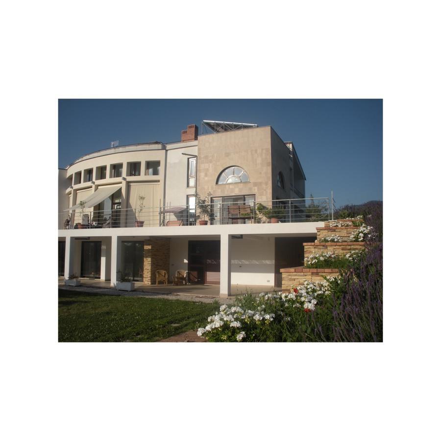 Corbezzolo Bed & Breakfast วัลโล เดลลา ลูคาเนีย ภายนอก รูปภาพ