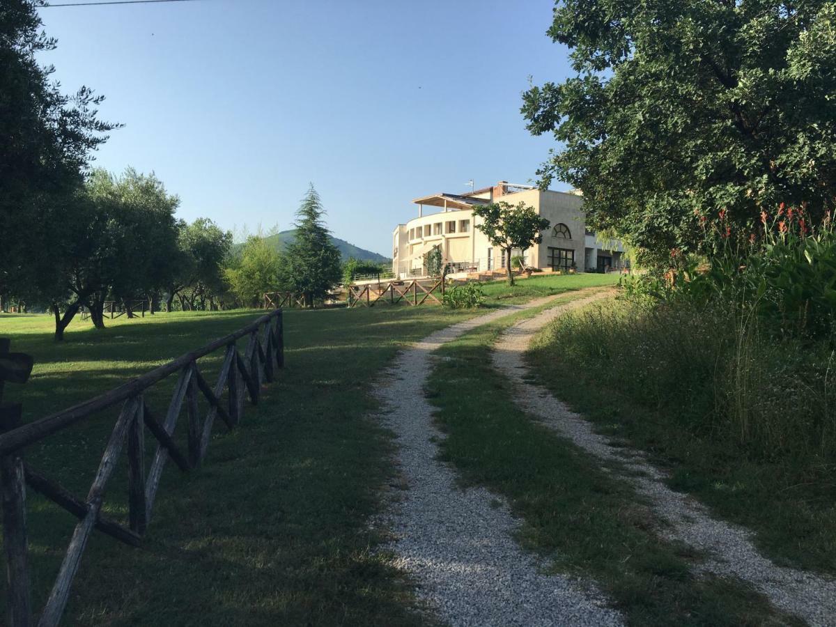 Corbezzolo Bed & Breakfast วัลโล เดลลา ลูคาเนีย ภายนอก รูปภาพ